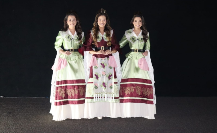 Festa da Uva apresenta vestidos da rainha e princesas 2026